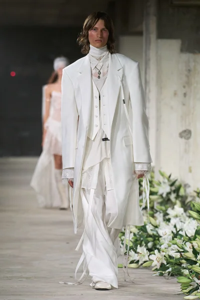 Look 7